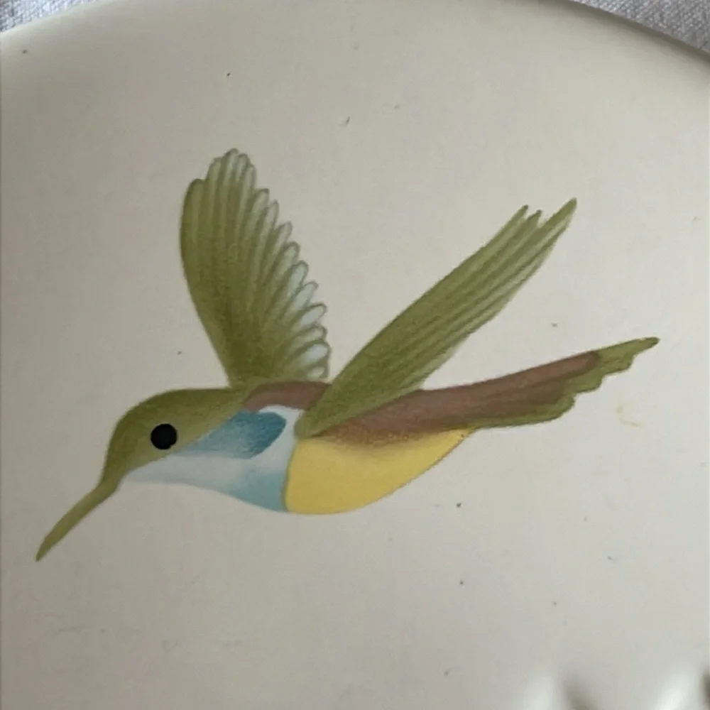 Hummingbird White Ceramic soap dish